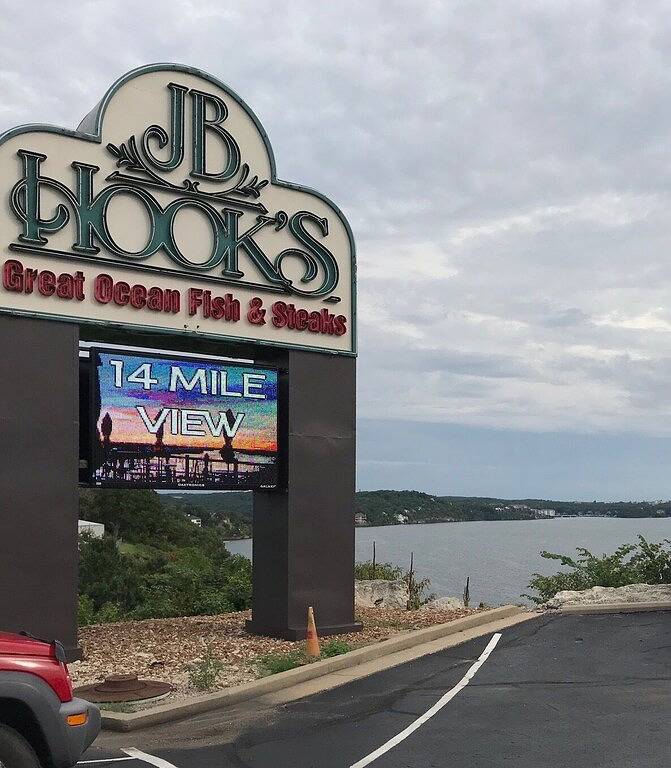 Elegantes Lakeside Executive Estate Haus für 20 Personen, Pool-Tennis in Lake Ozark, Lake of the Ozarks