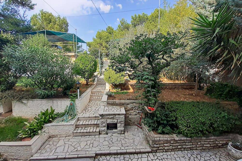 Hel lejlighed, Cozy apartment in Pula with Wifi in Pula-Medulin, Pula