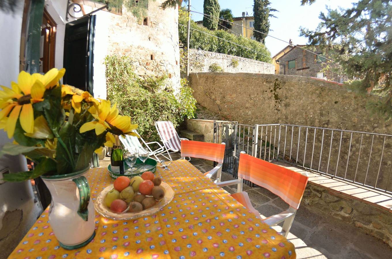 Bauernhaus für 4 Personen mit Terrasse in Capannori, Lucca Provinz