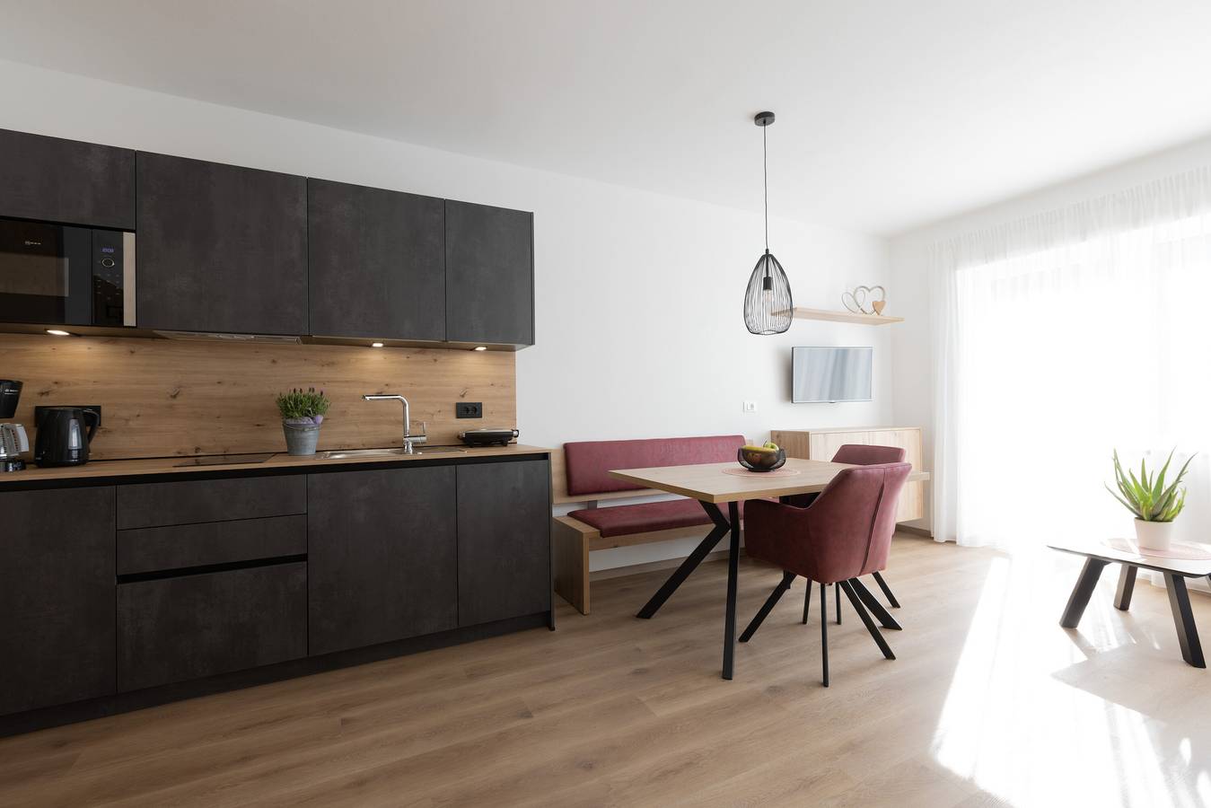 Ganze Wohnung, Ferienwohnung "Kleon 3" mit Bergblick, Gemeinschaftspool und Wlan in Riffian, Passeiertal