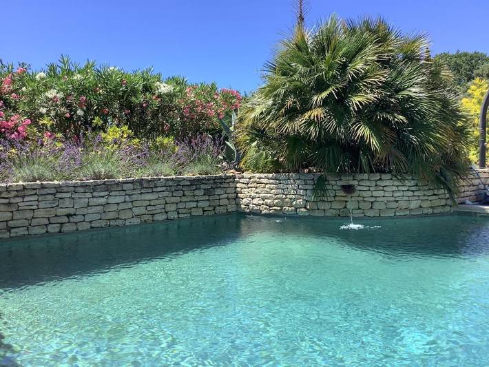 Chambre d’hôte pour 2 personnes, avec jardin et terrasse ainsi que vue et piscine à Rognes - 4