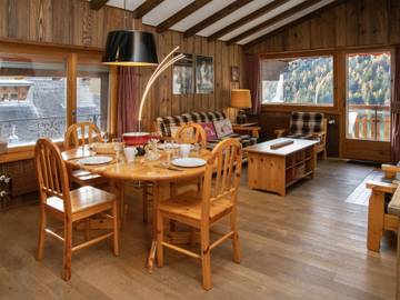 Gîte pour 4 personnes, avec balcon et vue sur le lac dans Entremont