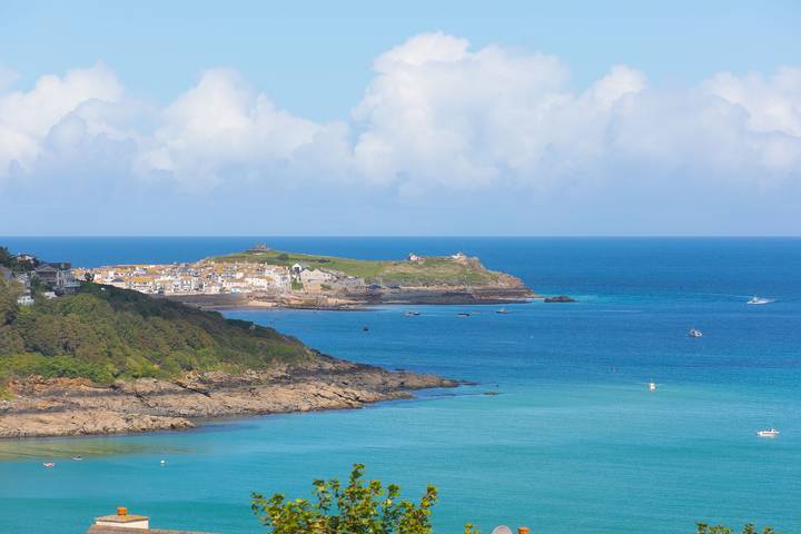 Entire apartment, Ocean View in Carbis Bay, Cornwall