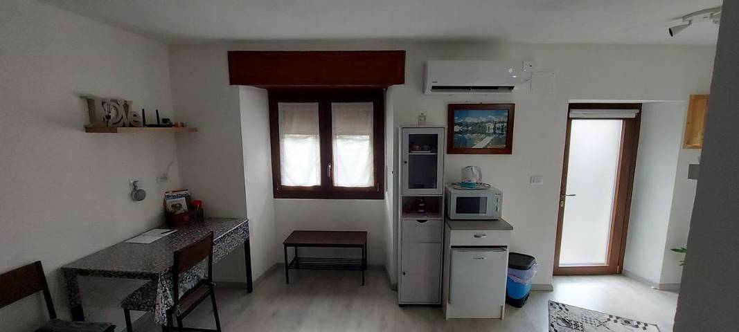 Maison d’hôte pour 3 personnes, avec vue et balcon, adapté aux familles dans Donnas - 3