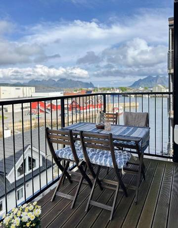 Gîte pour 4 personnes, avec terrasse et vue dans Svolvær