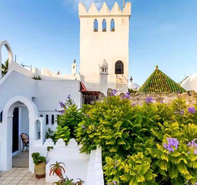 Location de vacances pour 2 personnes, avec piscine ainsi que terrasse et vue à Tanger