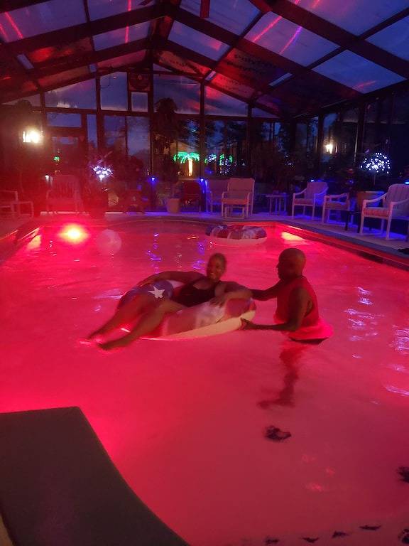 Rv Executive #2 Home inground Indoor Pool an beautiful Jacuzzi heated by request in Florida Panhandle