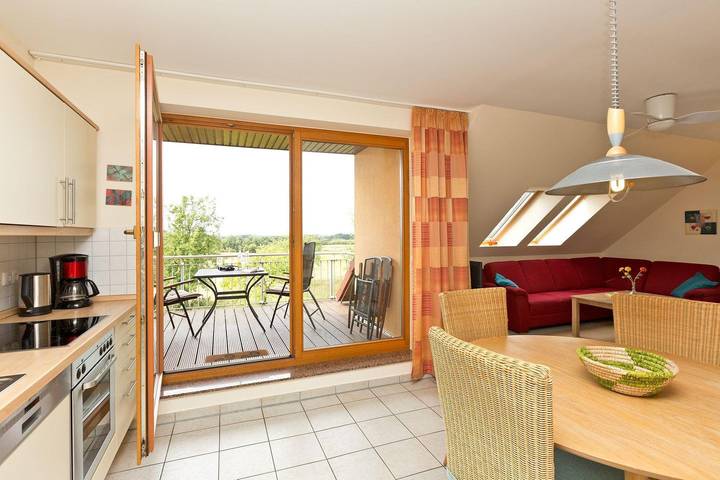 Hütte für 4 Personen, mit Balkon und Ausblick in Mecklenburgische Seenplatte - 3