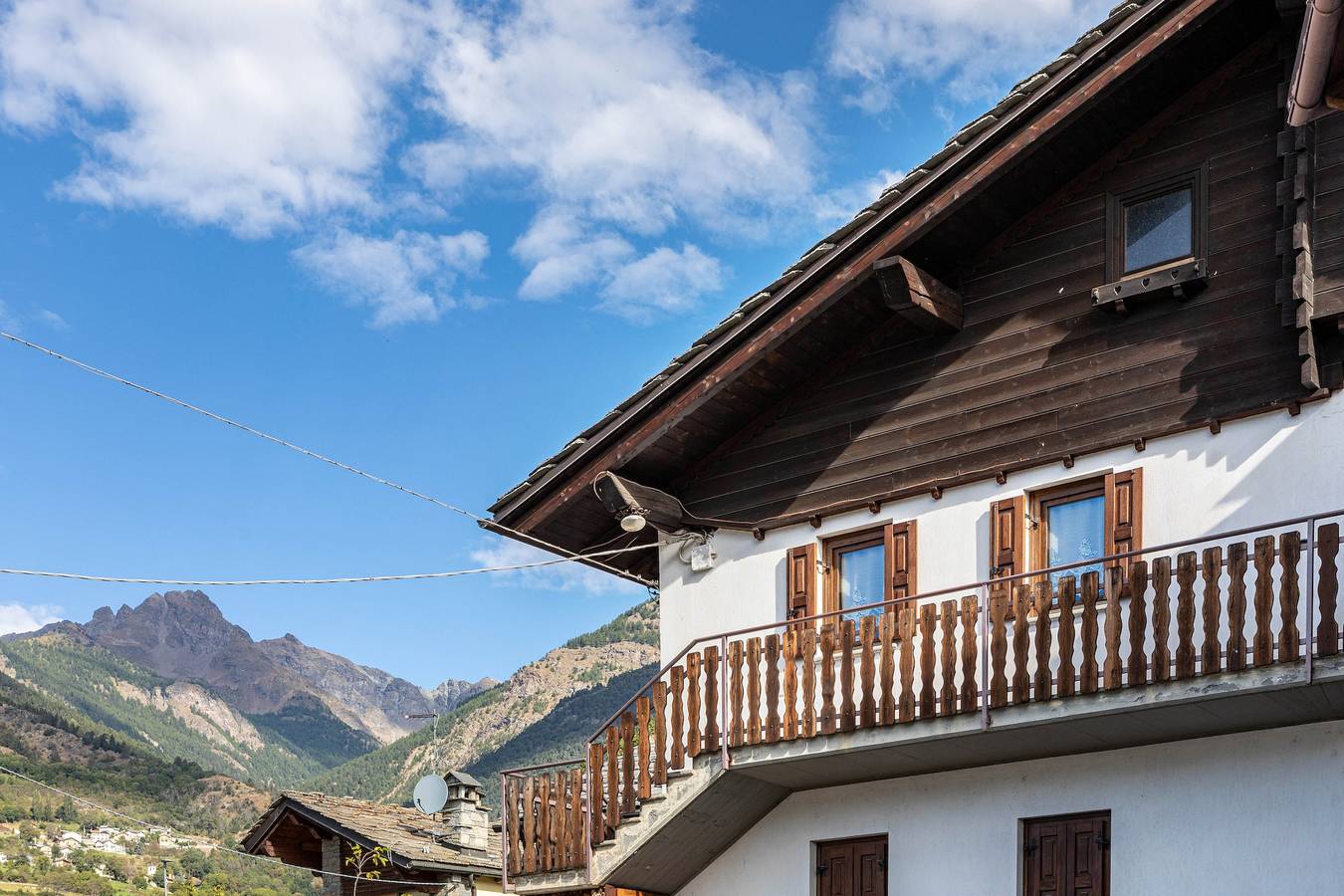 Vakantiehuis voor 6 Personen in Comune di Nus, Walliser Alpen