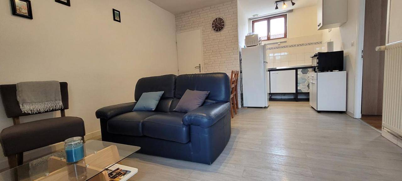 Appartement entier, Two-Bedroom Apartment in Angres, Région de Lens