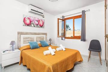 Villa pour 8 Personnes dans Cala Blanca, Ciutadella, Photo 1