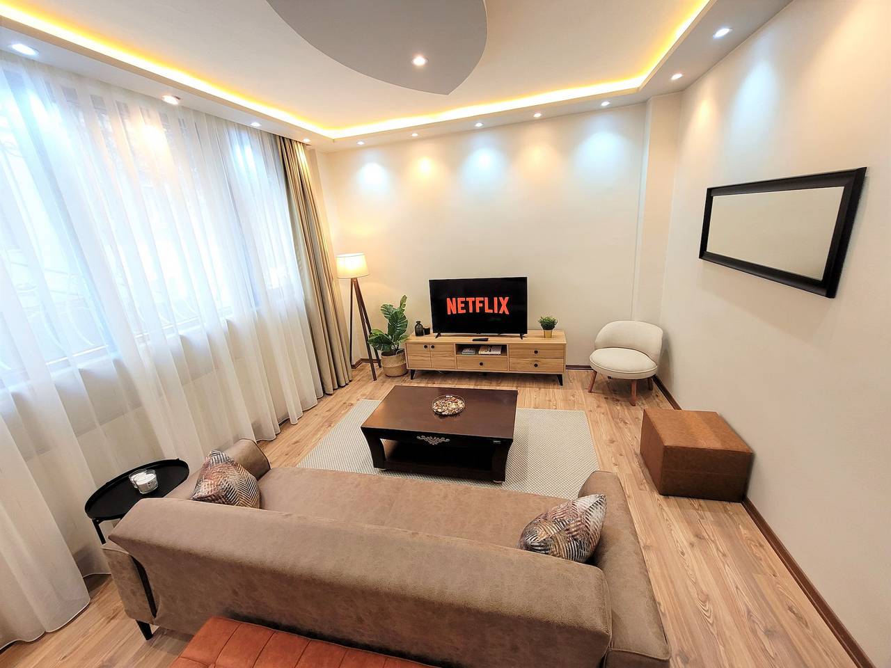 Ganze Wohnung, Cihangir 3Br Apt Stylish & Central in Beyoğlu, Istanbul