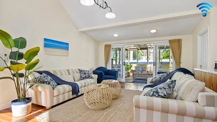 Holiday Home for 11 People in Jervis Bay, New South Wales, Photo 1