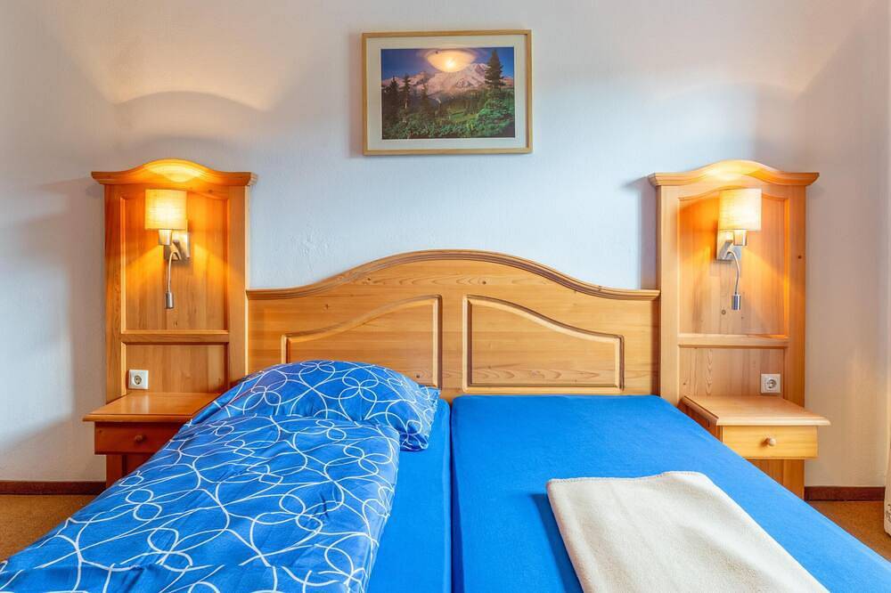Urige Tiroler Pension, nur 300m zum Skilift in Scheffau am Wilden Kaiser, Kaisergebirge
