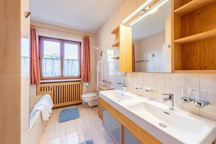 Ganze Wohnung, Family apartment "Jasmin" to feel good in the heart of Tramin in Tramin an der Weinstraße, Nonsberggruppe