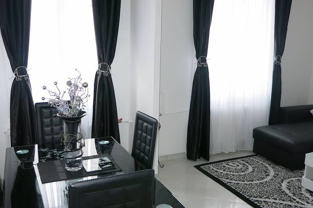 Apartamento entero, Building part of the city's heritage in Joinville-le-Pont, Valle del Marne