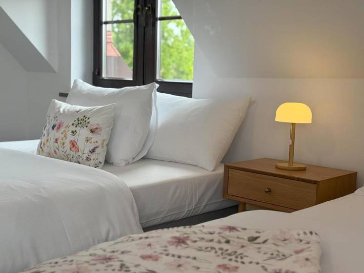 Apartament wakacyjny dla 4 osób, z widok i widok na jezioro oraz balkon w Mamry