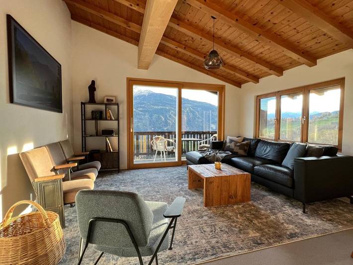 Ferienhaus für 10 Personen, mit Balkon und Terrasse sowie Ausblick in Laax