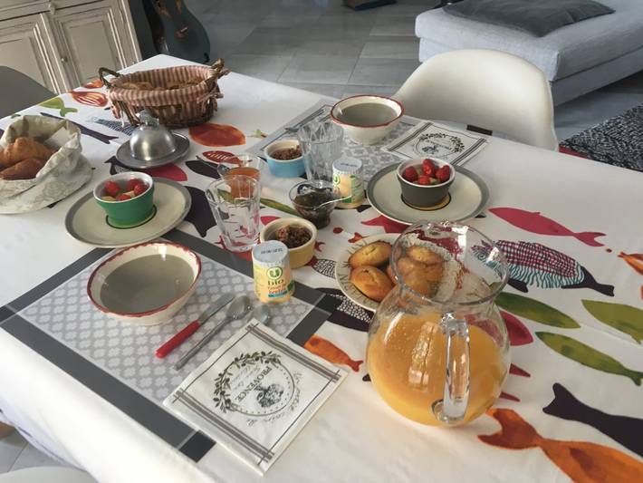 Chambre d’hôte pour 2 personnes, avec Jardin et Piscine à Arpaillargues-et-Aureillac