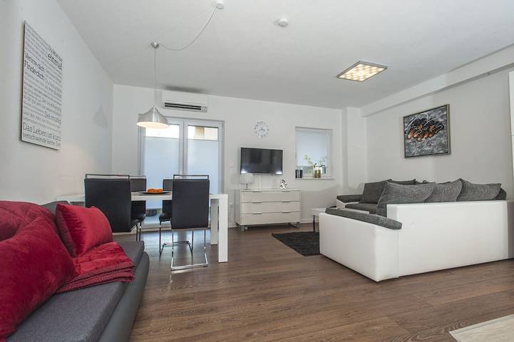 Appartement entier, Appartement Arena + Top *** Hébergement à Makarska + Off Special. 2019 + Offre in Makarska, Makarska riviera