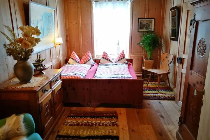 Ganze Wohnung, Ferienwohnung im Bündner Oberland in Waltensburg/Vuorz Staziun, Waltensburg