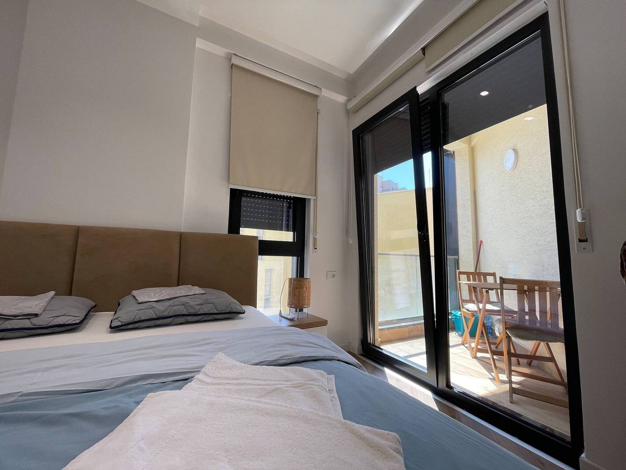 Ganze Wohnung, Comfort Apartment mit 2 Schlafzimmern von Enjoy Travel in Tiranë, Albanien
