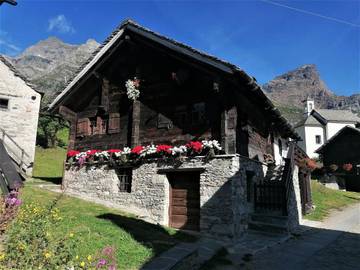 Gîte pour 4 personnes, avec jardin dans Alpe Devero