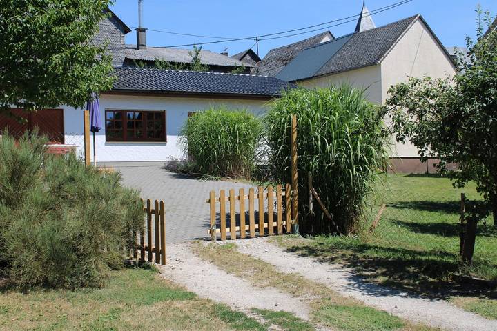 Ferienhaus für 4 Personen, mit Terrasse und Garten - 1