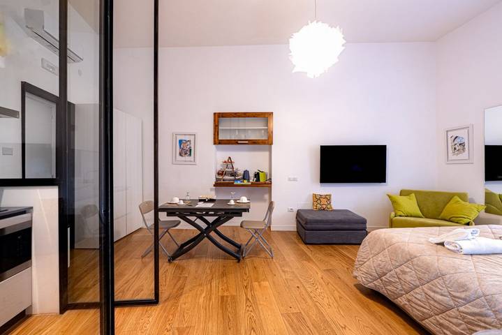 Ferienwohnung für 3 Personen, mit Balkon/Terrasse und Whirlpool in Salerno - 2