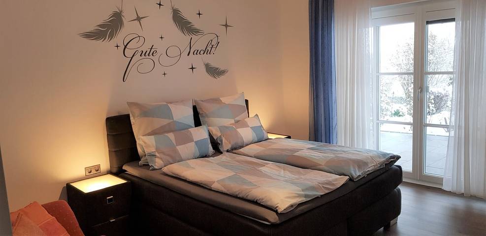 Entire apartment, Holiday Apartment "Breit - Kirchdorf" with Mountain View, Private Terrace & Wi-Fi in Kirchdorf im Wald, Eastern Bavaria