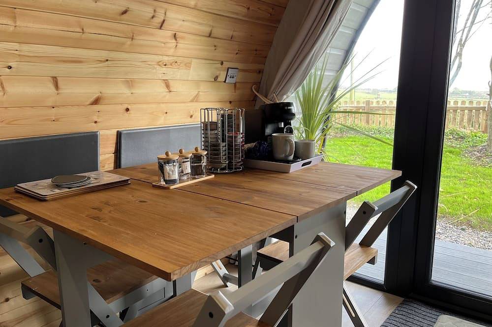 Luxurious Glamping Pod on the Copper Coast  with sauna barrel access. in County Waterford