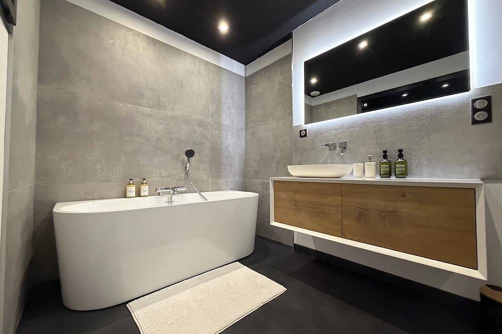 Maison Familiale 8 Personnes Avec Bain Nordique Kids Friendly in Saint-Nabord, Région d'Épinal