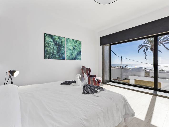 Luxusvilla mit Pool und Meerblick in Arrecife in Playa Honda, Arrecife