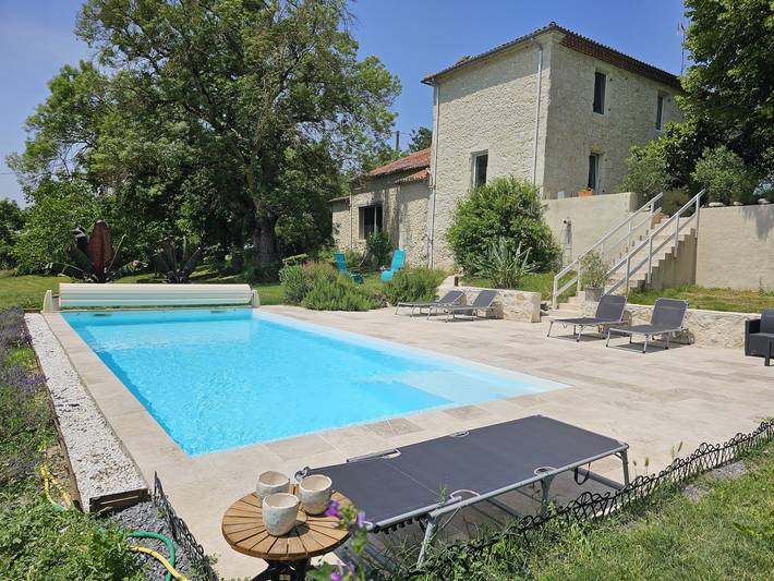 Location de vacances pour 2 personnes, avec jardin et piscine dans le Gers