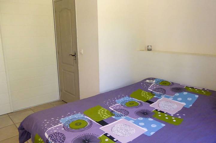 Location de vacances pour 6 personnes, avec jardin à Solliès-Toucas - 4