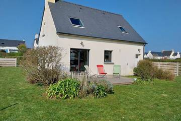 Location de vacances pour 6 personnes, avec jardin et terrasse à Brignogan-Plages