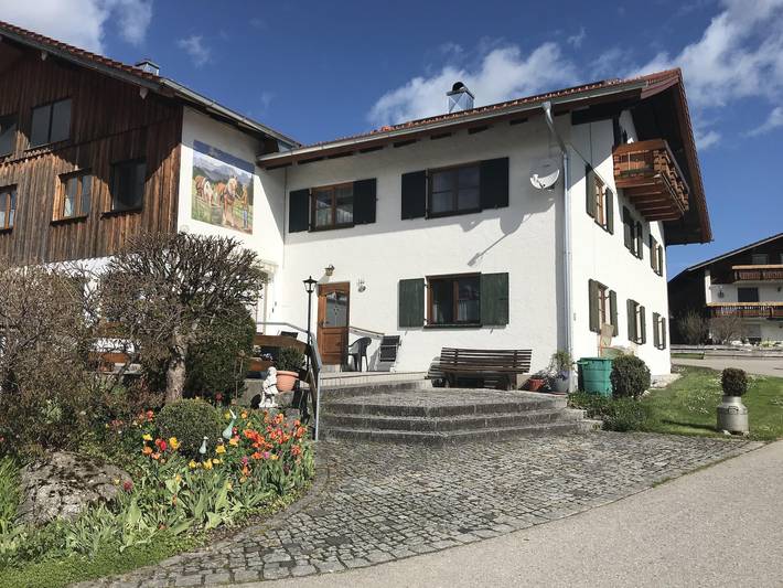 Ferienwohnung für 2 Personen, mit Terrasse in Hopferau