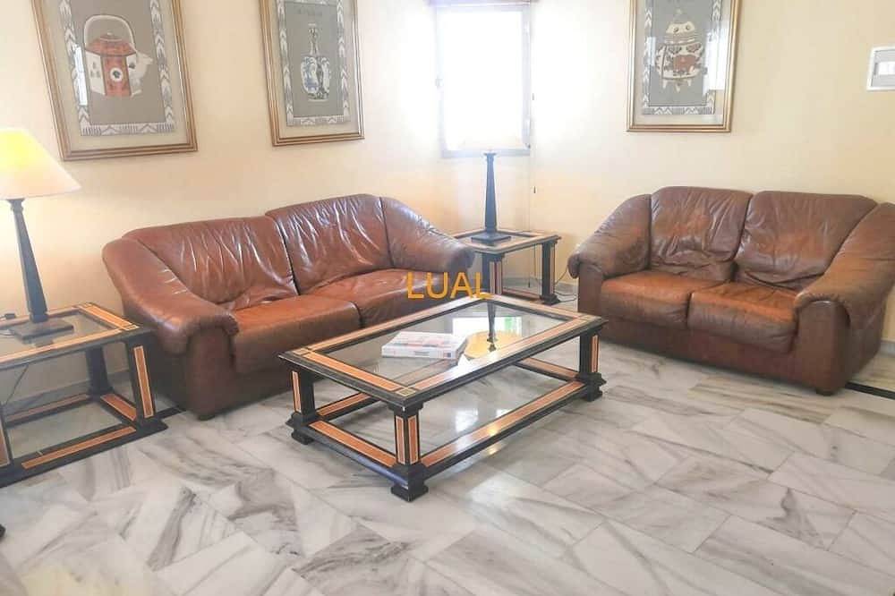 Appartamento intero, Central apartment next to the beach in Nerja Centre, Nerja