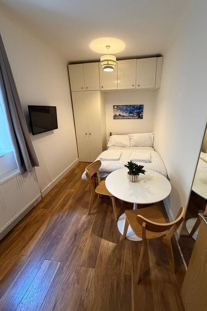 Holiday apartment for 2 people in Ealing