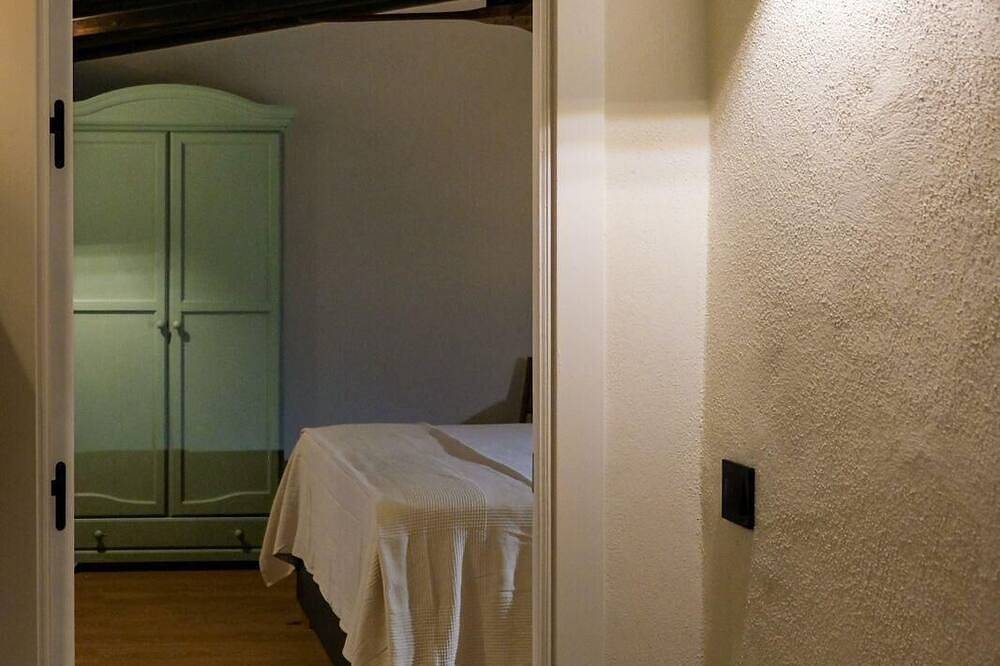 Entire apartment, Spacious apartment with terrace and bay views in Medina-Sidonia, Costa de la Luz