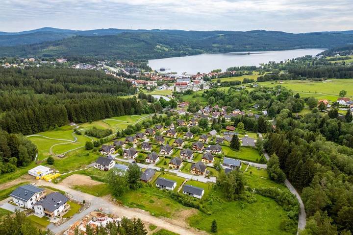 Ferienhaus für 12 Personen, mit Sauna und Seeblick sowie Ausblick und Garten in Lipno - 4