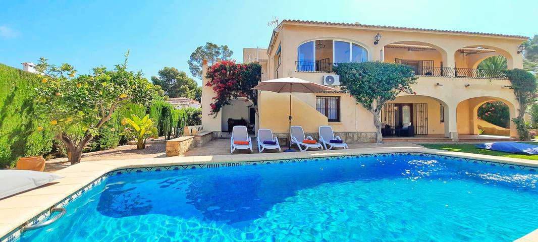 Chalet para 4 personas, con terraza además de jardín y piscina en Marina Alta - 2