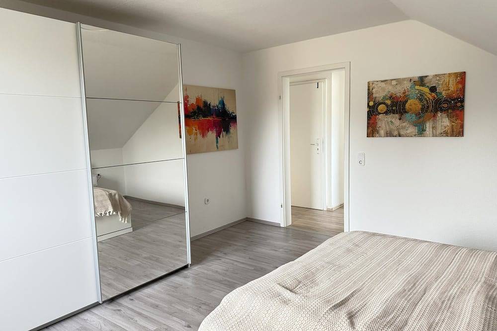 Entire apartment, Bright and charming top floor apartment in a top location in Bochum, Ruhr district