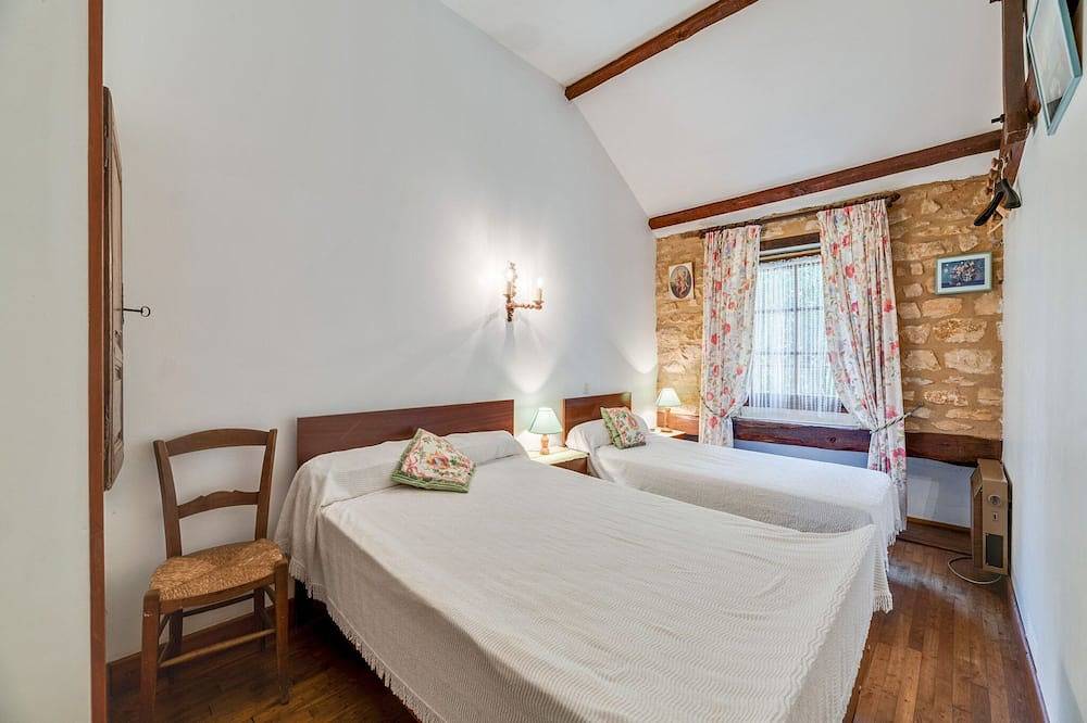 Maison de vacances confortable avec jardin in Villefranche-du-Périgord, Périgord Noir