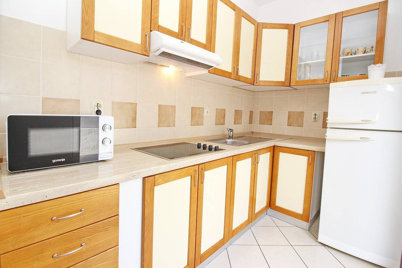 Ganze Wohnung, Apartment Limun 1 - mit Terrasse, 350 m vom Strand entfernt in Baska, Krk