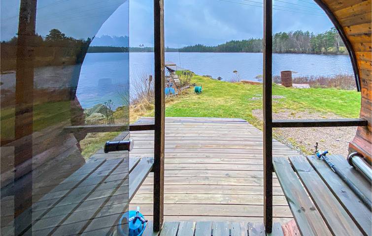 Ferienhaus für 8 Personen, mit Seeblick und Sauna sowie Garten und Terrasse, kinderfreundlich in Smaland - 3