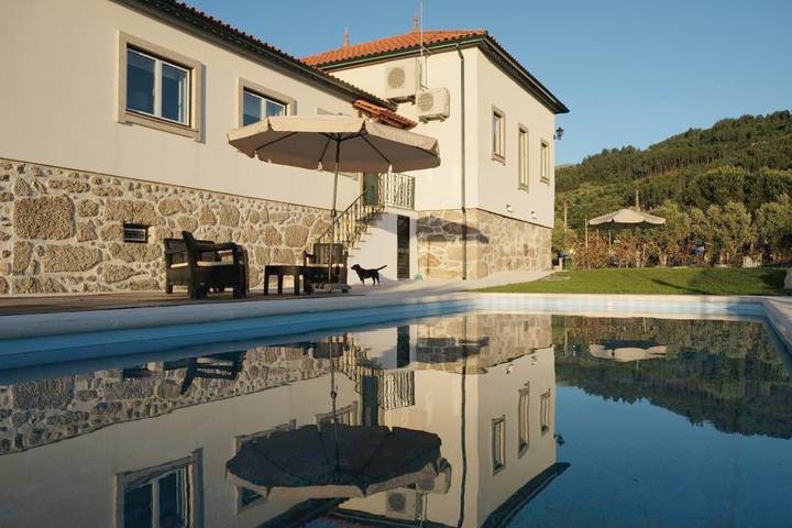 Casa de férias para 12 pessoas, com Terraço e Jardim e ainda Piscina and Vista em Seia
