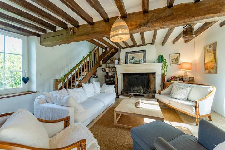 Gîte pour 14 personnes, avec jardin à Ouanne