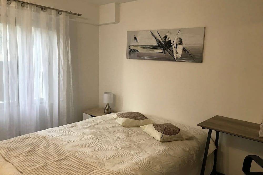 Ganze Wohnung, Cosy T3, large garden, 200 m from Parc St Nicolas, parking, Wifi Thd, Angers in Avrillé, Angers und Umgebung