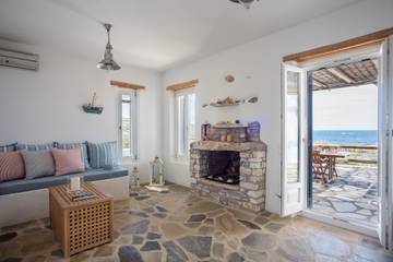 Villa pour 4 personnes, avec terrasse ainsi que vue sur l’océan et jardin, animaux acceptés dans Paros